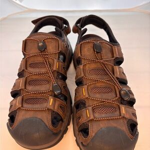 Skechers womens Brown Leather-Closed-Toe Sport Sandals size 9